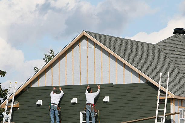 Professional Emergency Siding Repair technician working in Greensburg, PA
